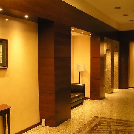 Hosapartments Atelier Apartment *